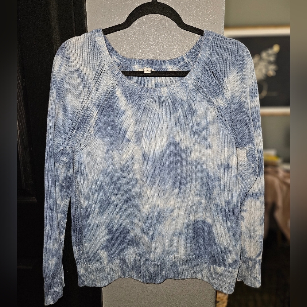 American Eagle Outfitters Sweater